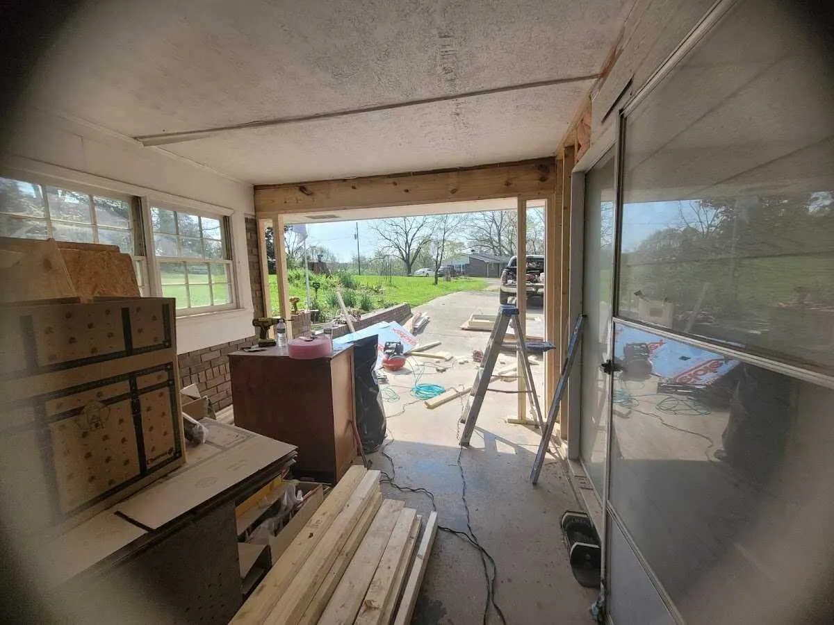 Air movers and dehumidifier for Water Mitigation Services in Homestead Meadows South