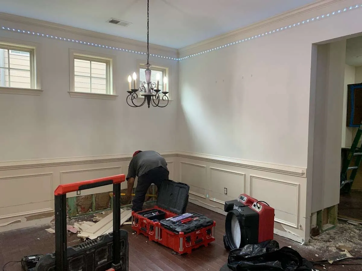 Restoration technician with professional equipment in Homestead Meadows South